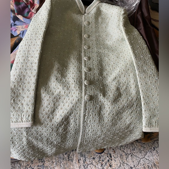 Men’s Sherwani - Picture 2 of 4